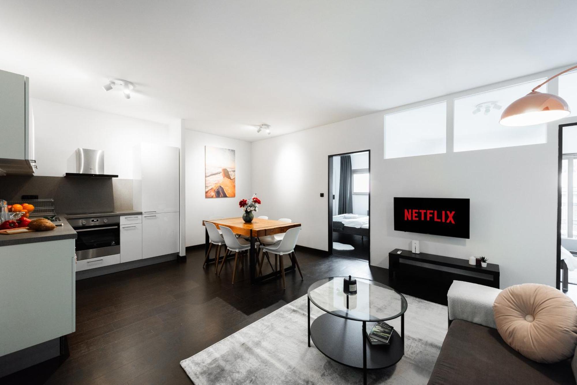 Spacious Near Karlin Square Appartement *