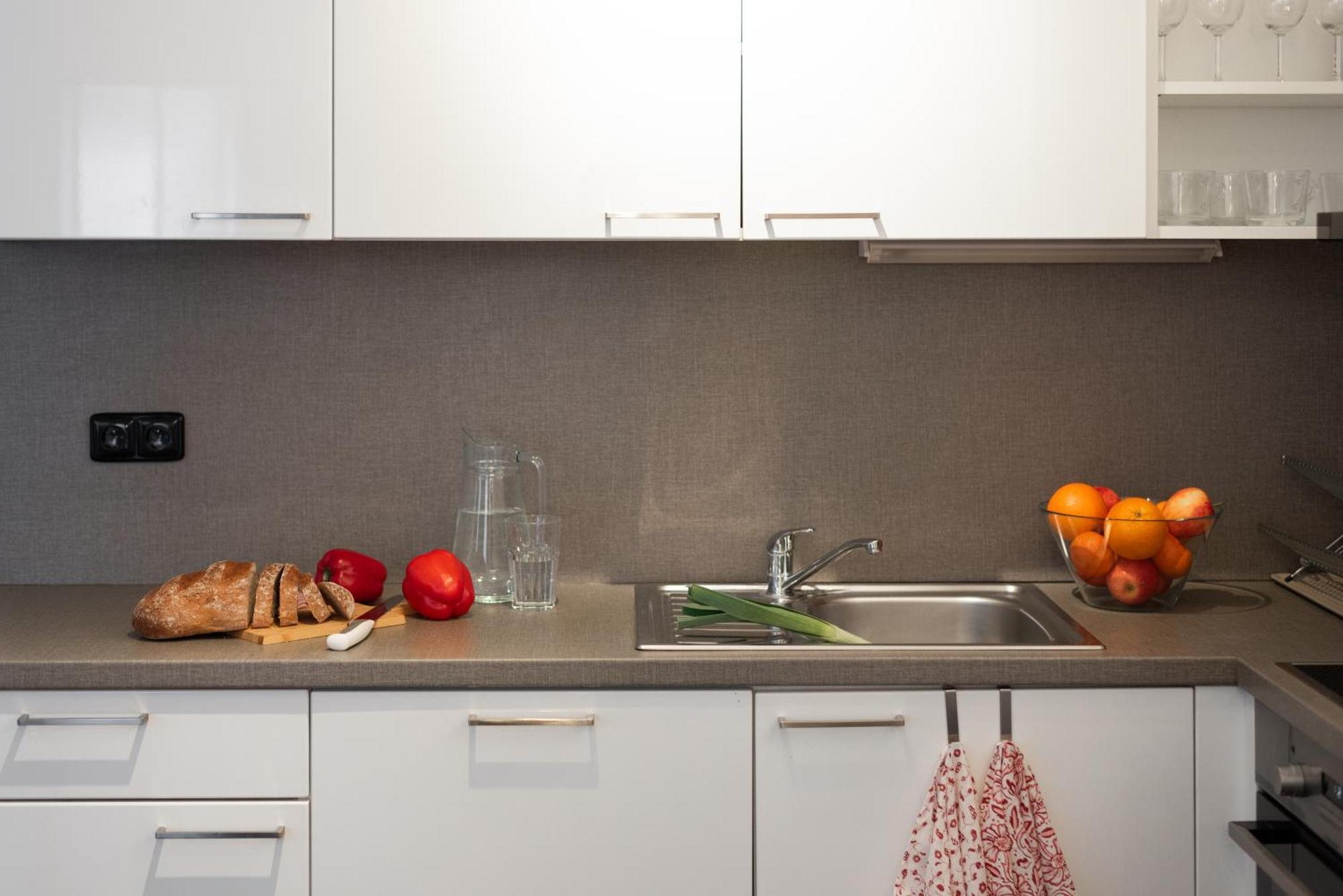 Appartement Spacious Near Karlin Square *