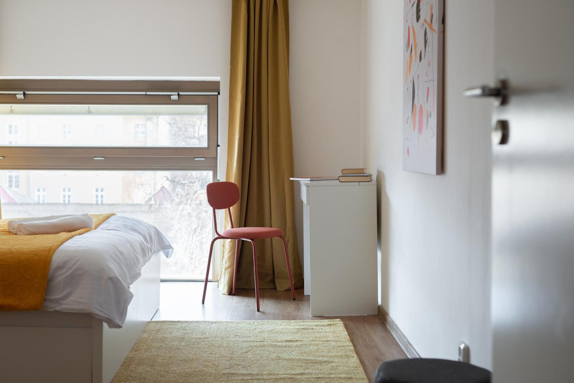 Spacious Near Karlin Square Appartement *